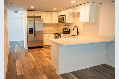 10102 Missy Court, Tampa, FL 33615 - Photo 6