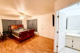 5401 48th Terrace N, Saint Petersburg, FL 33709 - Photo 12
