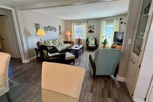 34085 Alamanda Dr N, Pinellas Park, FL 33781 - Photo 10