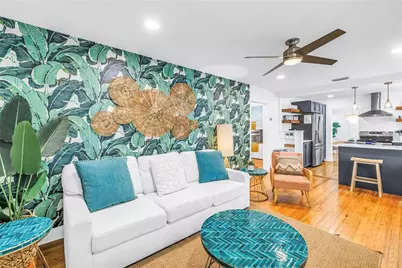 10804 Seminole Drive N, Saint Petersburg, FL 33708 - Photo 2