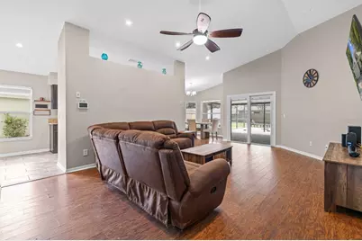 4626 Preston Woods Drive, Valrico, FL 33596 - Photo 4