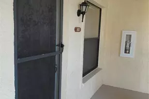 912 Hammock Pine Blvd, Clearwater, FL 33761 - Photo 2