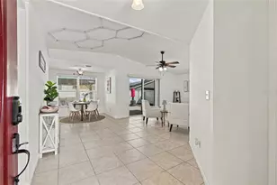 9608 Elgin Ct, Tampa, FL 33615 - Photo 4