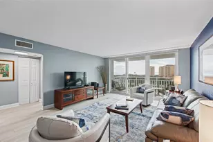 700 Beach Dr NE, Saint Petersburg, FL 33701 - Photo 4