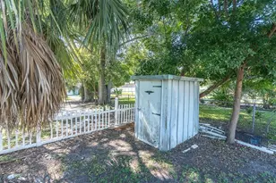 5066 3rd St N, Saint Petersburg, FL 33703 - Photo 30