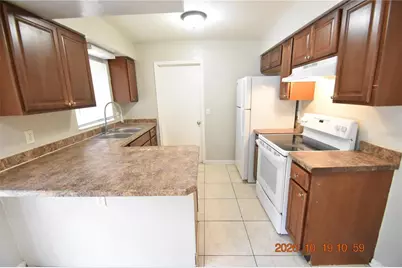 8320 Oleander Lane, Tampa, FL 33637 - Photo 10