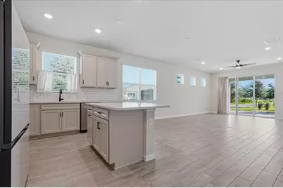 13537 Splashing Isla Drive, Winter Garden, FL 34787 - Photo 2