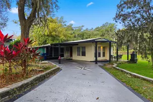 6147 Ridgewood Dr, Zephyrhills, FL 33542 - Photo 1