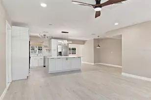 6409 Rosewood Dr, Tampa, FL 33615 - Photo 6