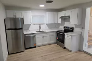 760 1/2 17th Ave, Saint Petersburg, FL 33701 - Photo 2