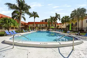 10365 Paradise Blvd, Treasure Island, FL 33706 - Photo 18