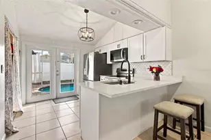 10118 Wheatley Hills Ct, Tampa, FL 33615 - Photo 14