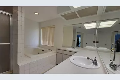3024 Sandpiper Place, Clearwater, FL 33762 - Photo 12