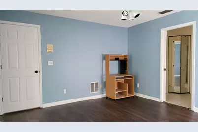 3024 Sandpiper Place, Clearwater, FL 33762 - Photo 10