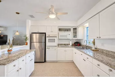3219 46th Street N, Saint Petersburg, FL 33713 - Photo 14