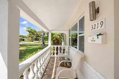 3219 46th Street N, Saint Petersburg, FL 33713 - Photo 6