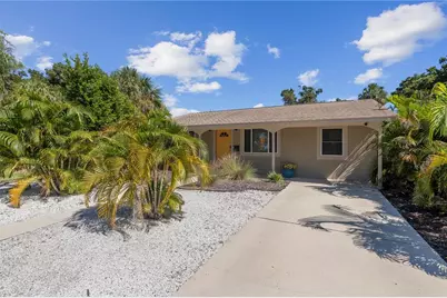 2326 44th Street S, Saint Petersburg, FL 33711 - Photo 2