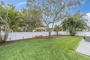 200 62nd St N, Saint Petersburg, FL 33710 - Photo 26