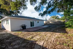 5751 Dunfries St N, Saint Petersburg, FL 33709 - Photo 26