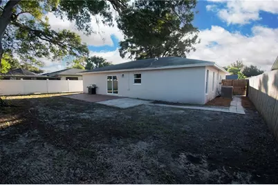 5751 Dunfries Street N, Saint Petersburg, FL 33709 - Photo 28
