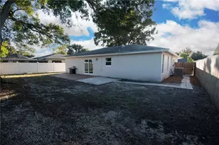 5751 Dunfries St N, Saint Petersburg, FL 33709 - Photo 28
