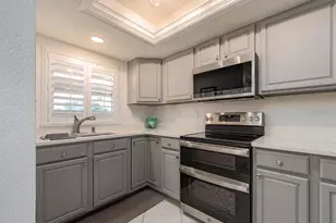 205 Dolphin Pt, Clearwater, FL 33767 - Photo 6