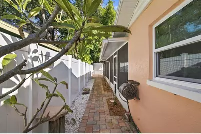 3445 35th St N, Saint Petersburg, FL 33713 - Photo 46