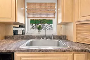 3445 35th St N, Saint Petersburg, FL 33713 - Photo 12