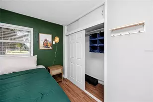 925 67th St S, Saint Petersburg, FL 33707 - Photo 18