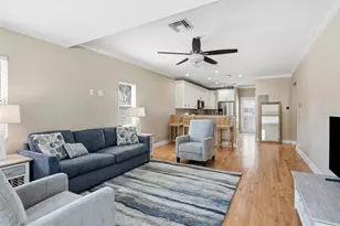 420 40th St N, Saint Petersburg, FL 33713 - Photo 8