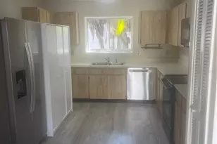 10842 Venice Cir, Tampa, FL 33635 - Photo 4