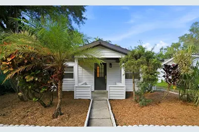 7909 49th Avenue N, Saint Petersburg, FL 33709 - Photo 2