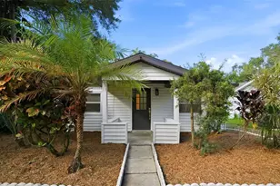 7909 49th Ave N, Saint Petersburg, FL 33709 - Photo 2