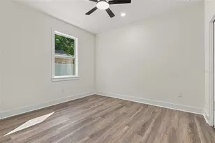 801 E Giddens Ave, Tampa, FL 33603 - Photo 26