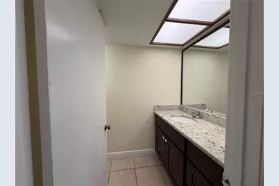 7840 Niagara Avenue #325, Tampa, FL 33617 - Photo 10