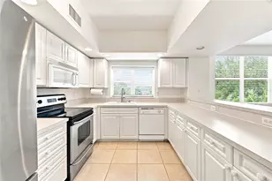 1200 Country Club Dr, Largo, FL 33771 - Photo 14