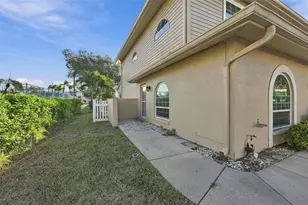9049 Antigua Dr, Seminole, FL 33777 - Photo 6