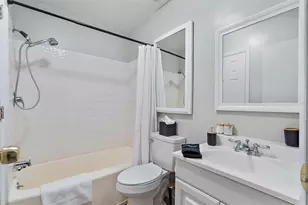 1323 Pine Ave NW, Largo, FL 33770 - Photo 24