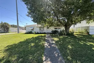 3302 W Paxton Ave, Tampa, FL 33611 - Photo 1