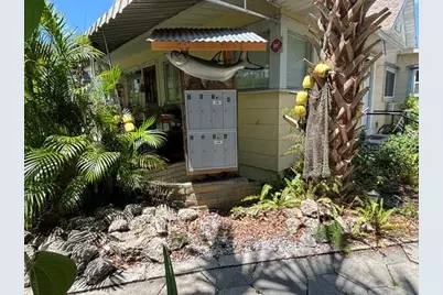 712 7th Street N, Saint Petersburg, FL 33701 - Photo 2