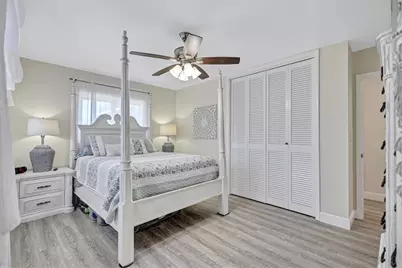 563 Lewis Boulevard SE, Saint Petersburg, FL 33705 - Photo 20