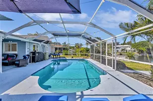 563 Lewis Blvd SE, Saint Petersburg, FL 33705 - Photo 28