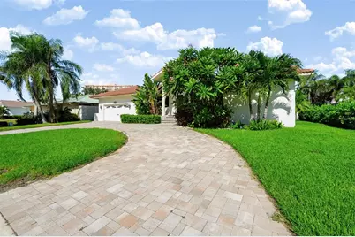 5870 51st Street S, Saint Petersburg, FL 33715 - Photo 6