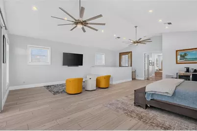 532 Johns Pass Avenue, Madeira Beach, FL 33708 - Photo 38