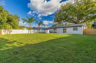 2020 Valley Dr, Dunedin, FL 34698 - Photo 20