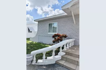 4320 Yardley Avenue N, Saint Petersburg, FL 33713 - Photo 18