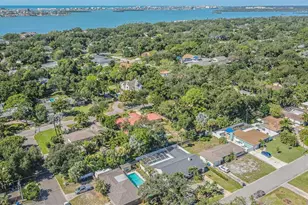 1362 Robinson Dr, Saint Petersburg, FL 33710 - Photo 48