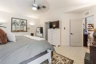 1362 Robinson Dr, Saint Petersburg, FL 33710 - Photo 24