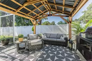 1362 Robinson Dr, Saint Petersburg, FL 33710 - Photo 36