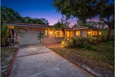 2601 56th Street S, Gulfport, FL 33707 - Photo 2